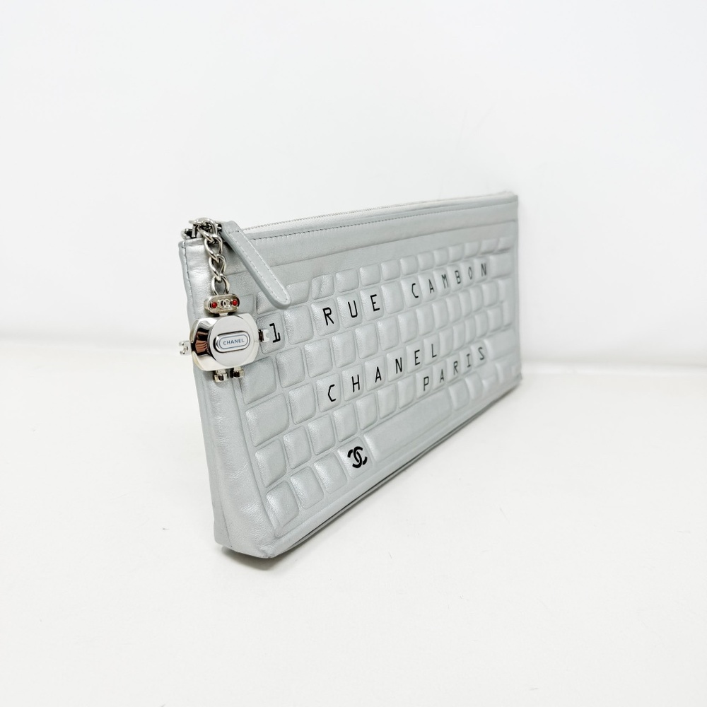 Chanel rue cambon silver clutch - Picture 2 of 11